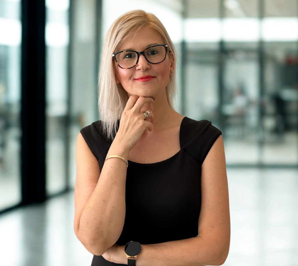 IRINA MANOLESCU, WEB SUMMIT, PORTFOLIOYVR, HELEN SIWAK, MIV ADVISORY, VANCOUVER, BC, YVR