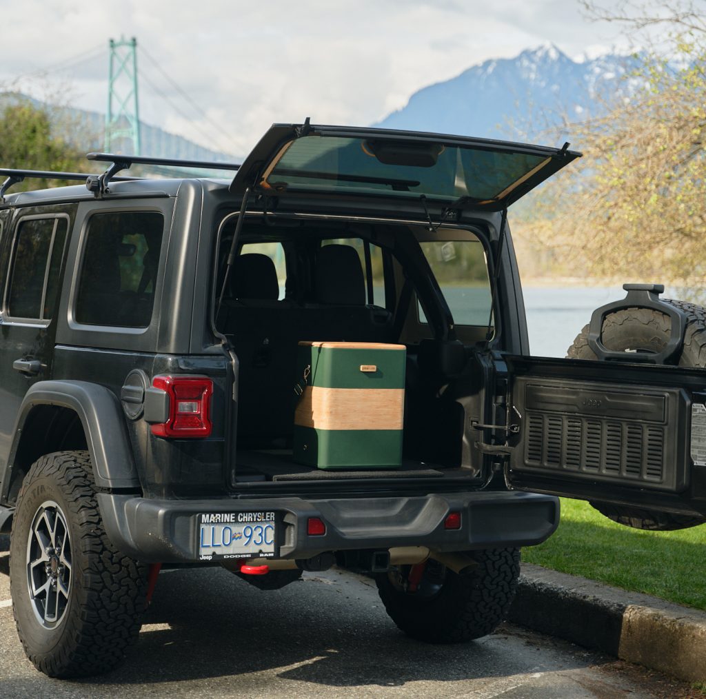 khaled abbas, pine and co, the nomad box, helen siwak, portfolioyvr, vancouver, bc, yvr, business, entrepreneurs, industry magazine